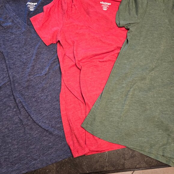 BUNDLE ALRERT! Old Navy Vintage V-neck T-shirts-3 Tops - 1 PRICE - BUNDLE WOW!!! - Picture 4 of 9